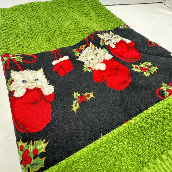 Christmas Kittens Kitchen Hand Towel Green White Cats Mittens Holly Thick Cotton - Picture 2 of 4